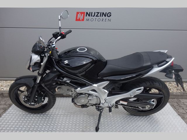 suzuki - gladius