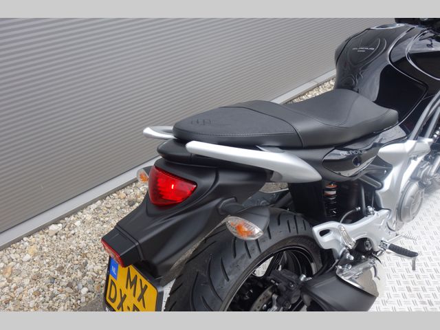 suzuki - gladius