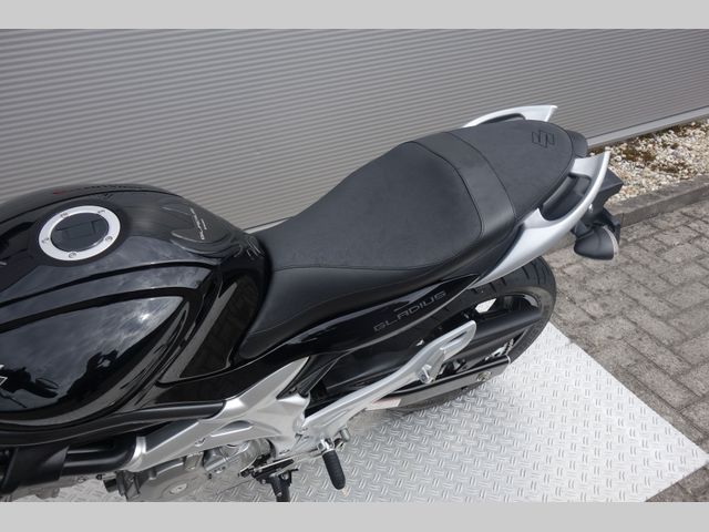 suzuki - gladius