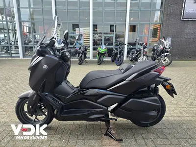 YAMAHA X MAX 300 TECH MAX – foto 3