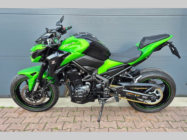 kawasaki - z900