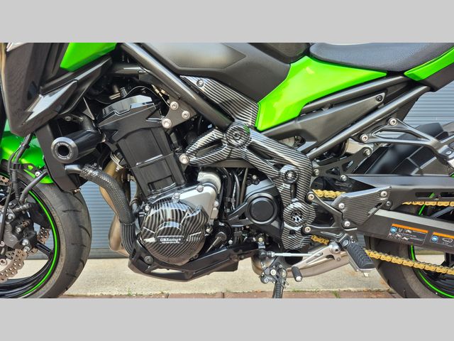 kawasaki - z900