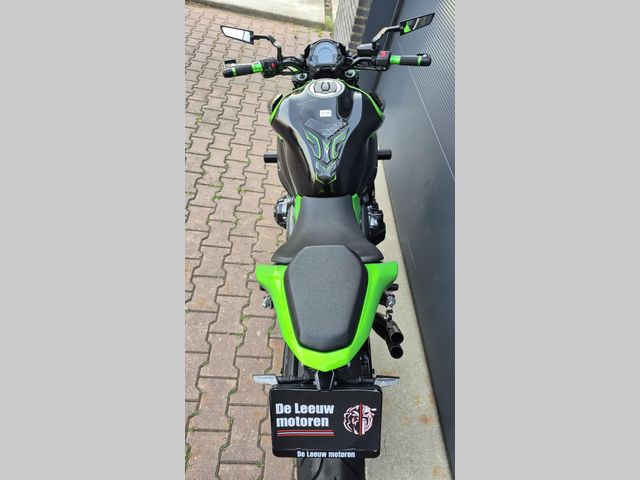 kawasaki - z900