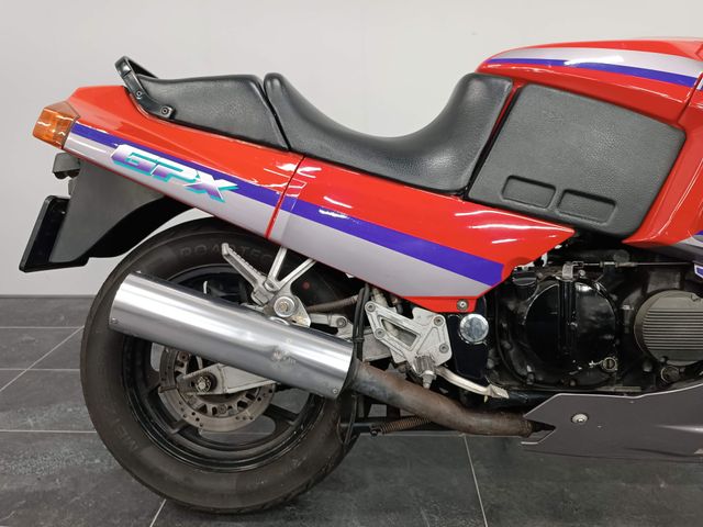 kawasaki - gpx-600