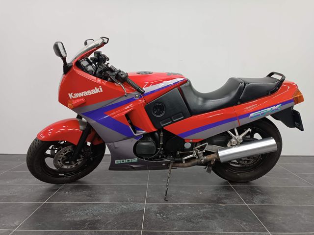 kawasaki - gpx-600