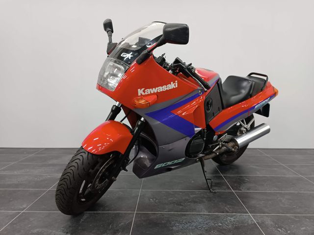 kawasaki - gpx-600