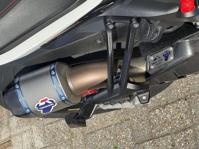 ducati - multistrada-1260-pikes-peak