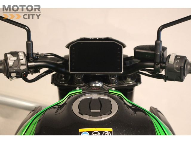 kawasaki - z900