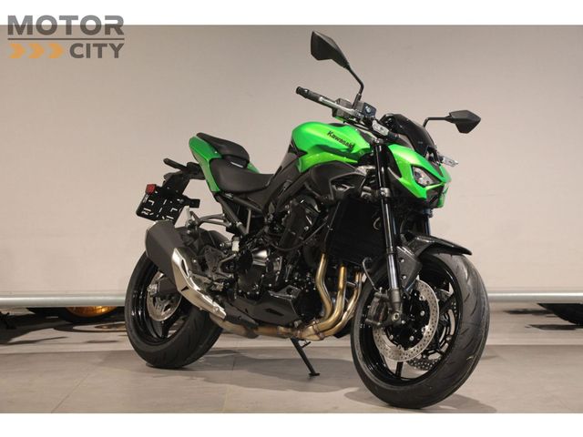 kawasaki - z900