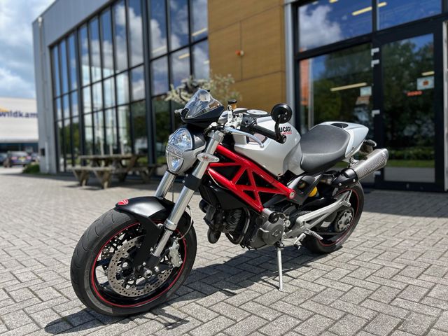 ducati - m-1100