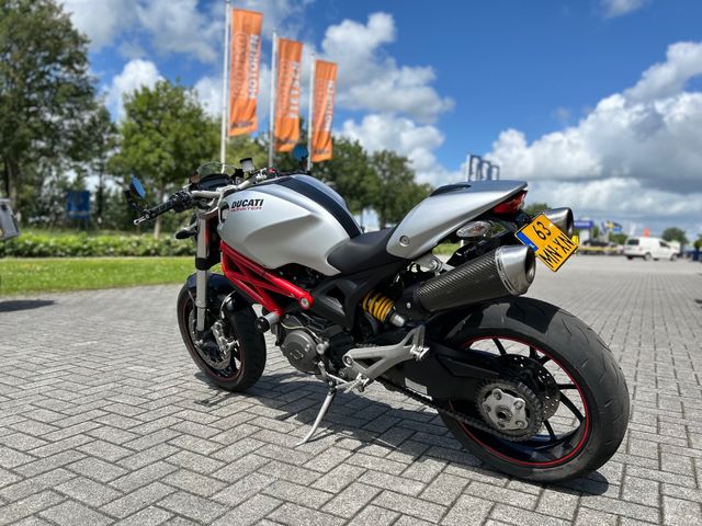 ducati - m-1100