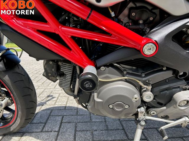 ducati - m-1100