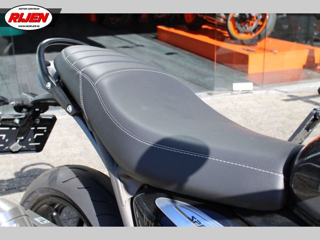 triumph - speed-400