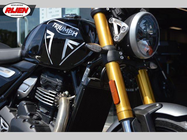 triumph - speed-400
