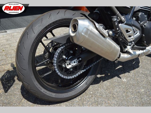 triumph - speed-400