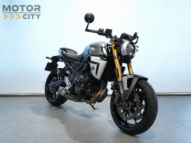 suzuki - gsx-8t