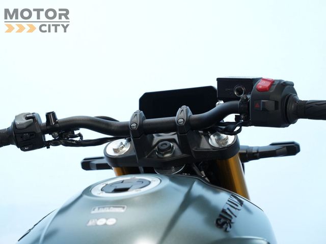 suzuki - gsx-8t