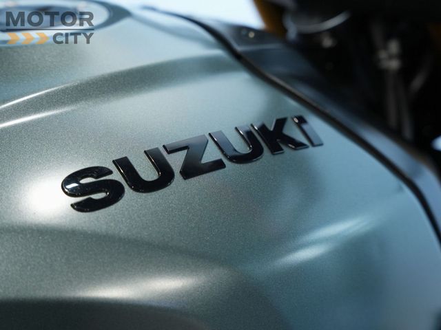 suzuki - gsx-8t
