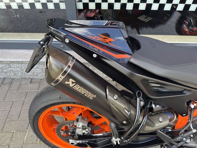 ktm - 890-duke-r