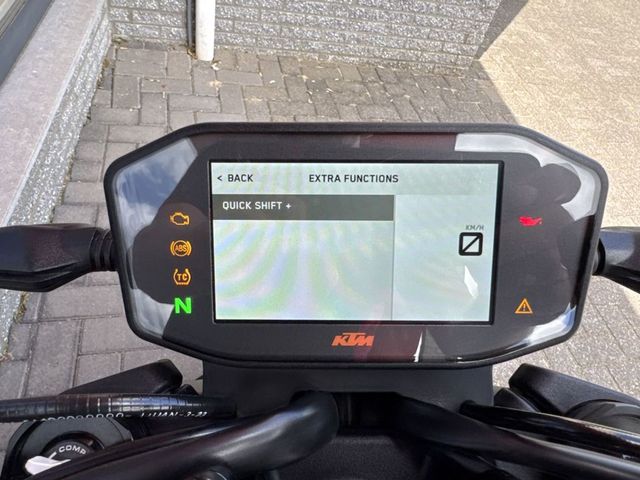 ktm - 890-duke-r