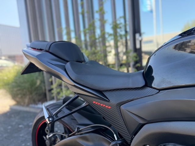 suzuki - gsx-r-1100