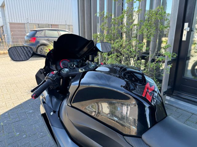 suzuki - gsx-r-1100