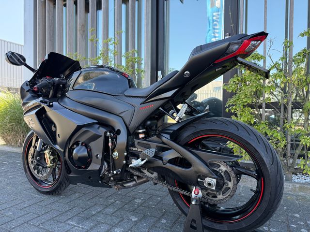 suzuki - gsx-r-1100