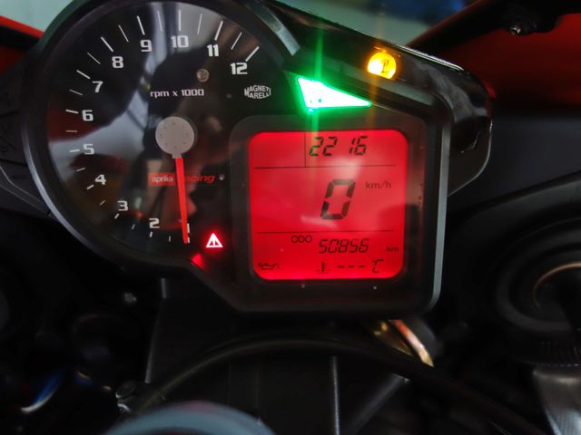 aprilia - rsv-1000-r