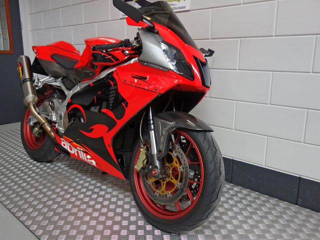 aprilia - rsv-1000-r