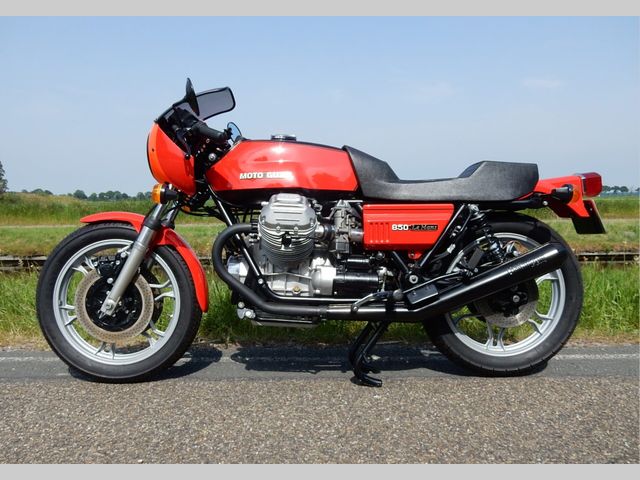 moto-guzzi - 850-le-mans-1