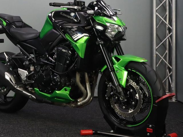 kawasaki - z900