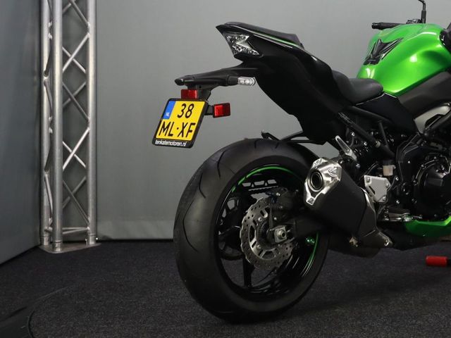 kawasaki - z900