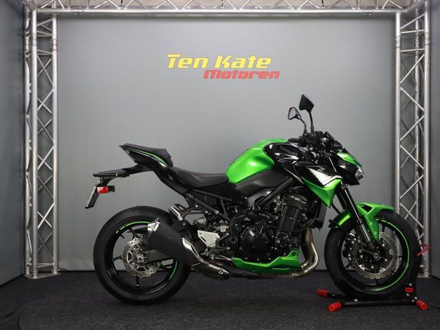 kawasaki - z900
