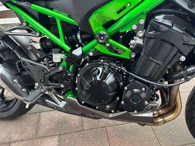 kawasaki - z900