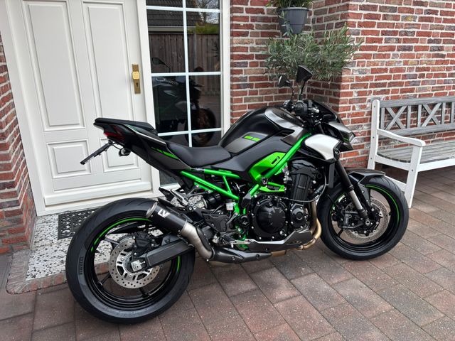 kawasaki - z900