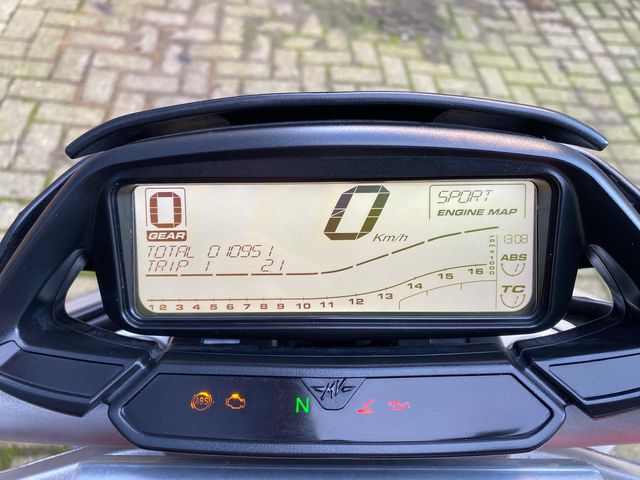 mv-agusta - brutale-800-rr