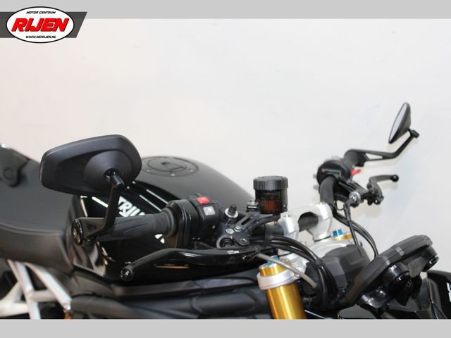 triumph - speed-triple-rs