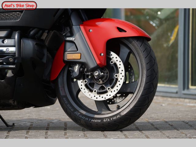 honda - gl-1800-goldwing-c-abs