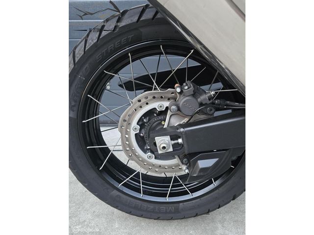 honda - crf-1100-l-africa-twin