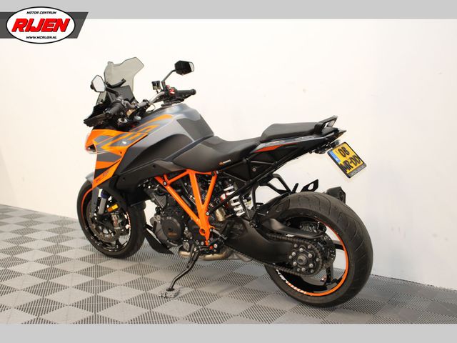 ktm - 1290-super-duke-gt