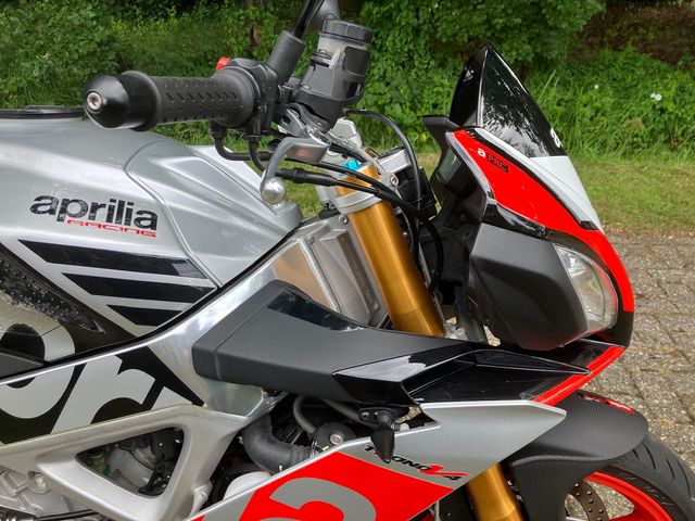 aprilia - tuono--v4-1100-factory