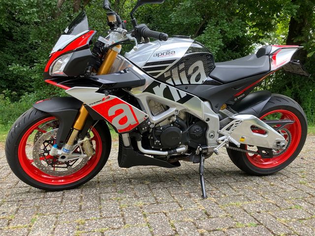 aprilia - tuono--v4-1100-factory