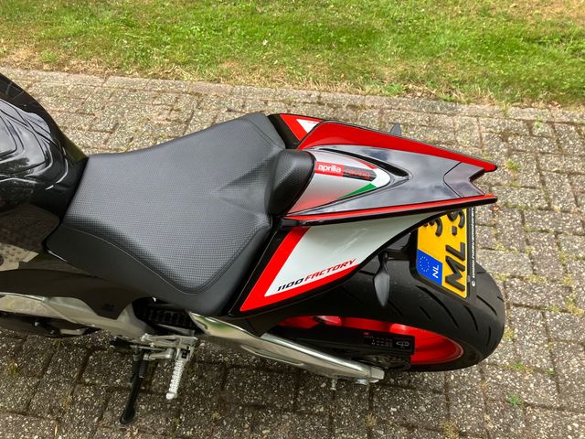 aprilia - tuono--v4-1100-factory