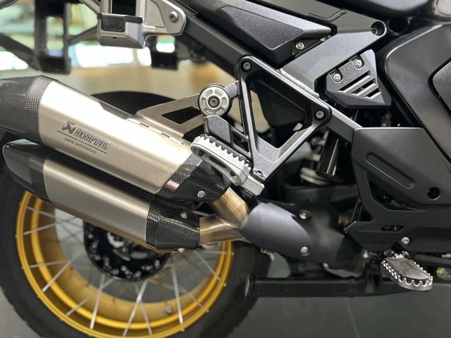 bmw - r-1300-gs-adventure