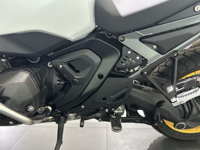 bmw - r-1300-gs-adventure