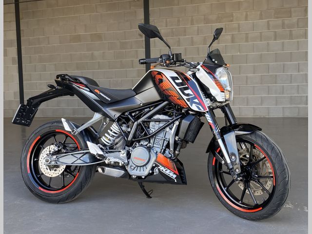 ktm - 125-duke
