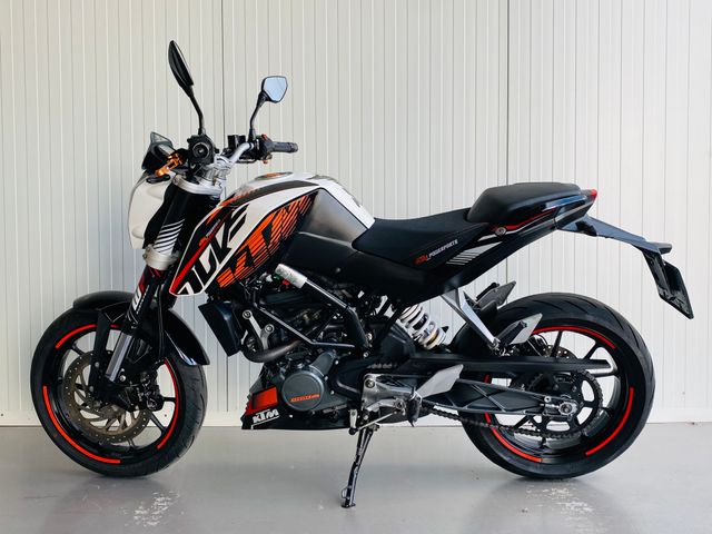 ktm - 125-duke