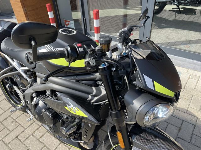 triumph - speed-triple-rs