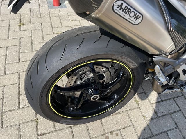 triumph - speed-triple-rs