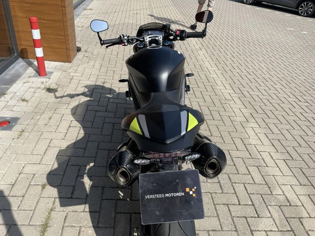 triumph - speed-triple-rs
